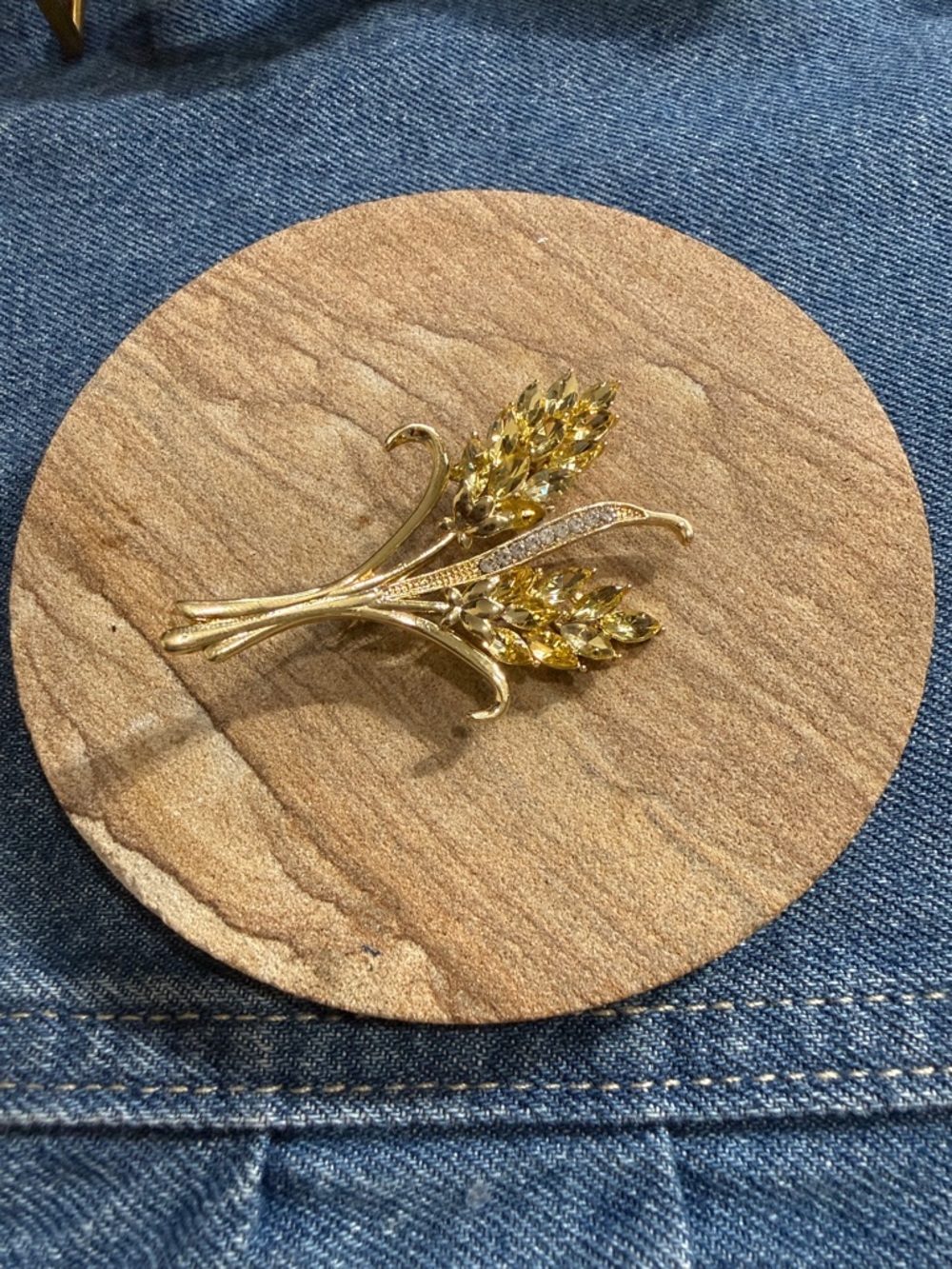 Fashion Goldtone Wheat Spray Brooch with Yellow Stones